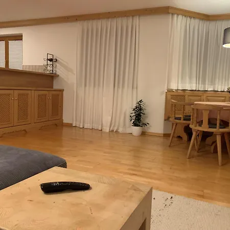 Gundhabing Apartman *